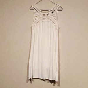 White cool dress. Size large
